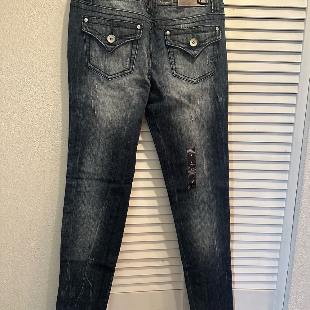 Women's Skinny Jeans in Washed Black Denim